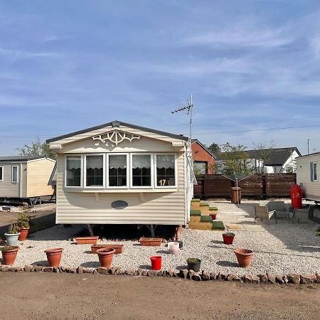 Willerby Granada 2-Bedroom Caravan, Glasgow Uddingston Exteriör bild