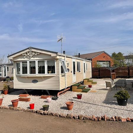 Willerby Granada 2-Bedroom Caravan, Glasgow Uddingston Exteriör bild