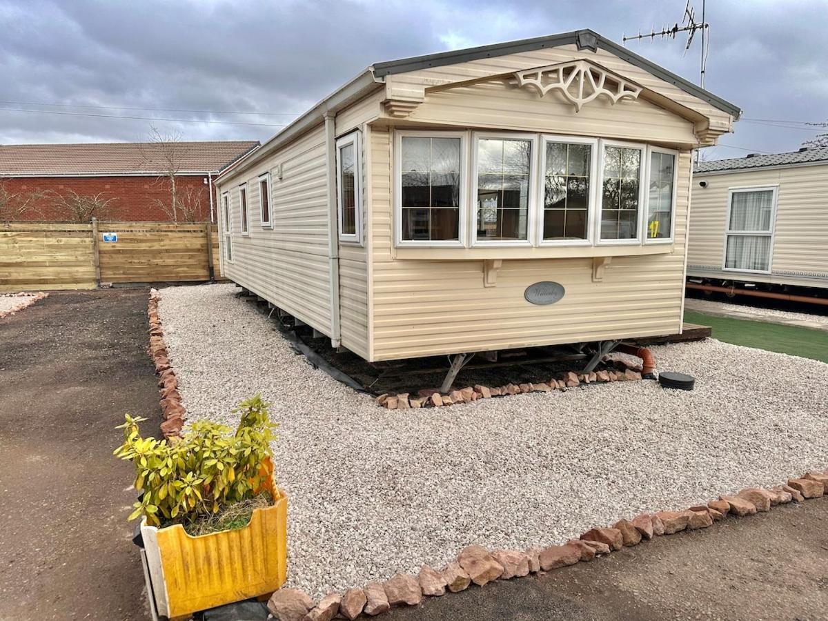 Willerby Granada 2-Bedroom Caravan, Glasgow Uddingston Exteriör bild