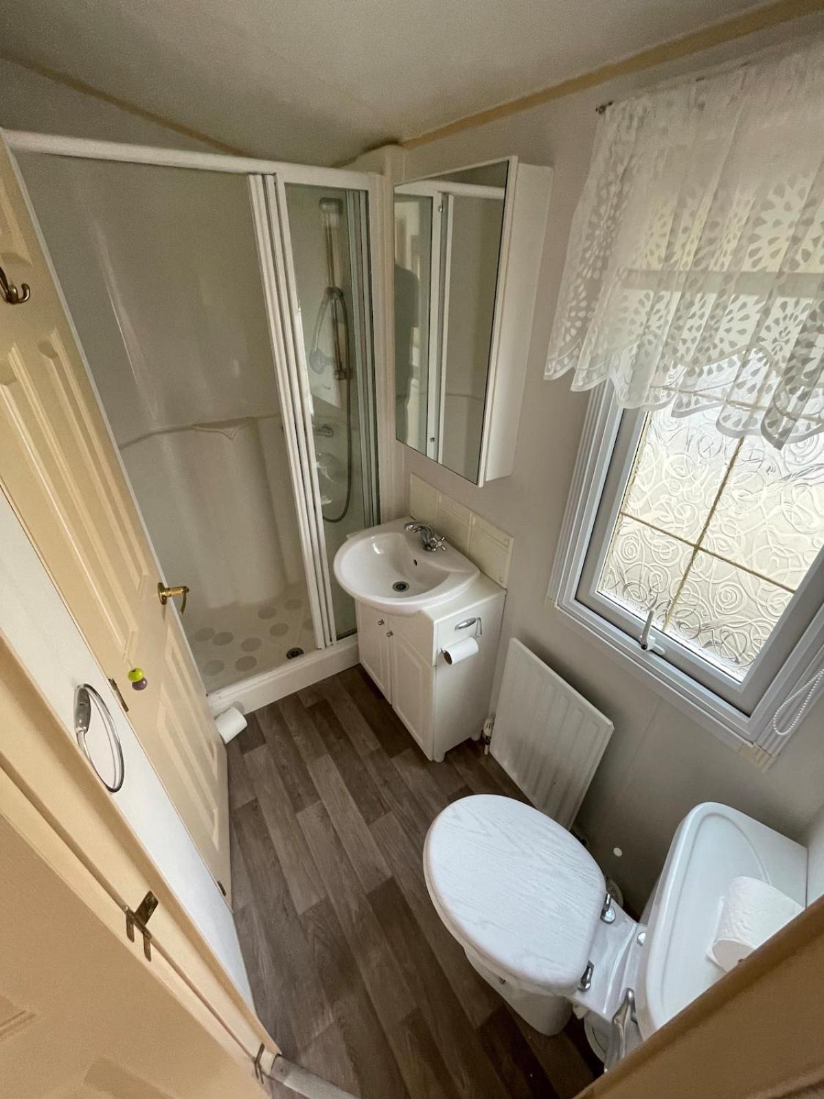 Willerby Granada 2-Bedroom Caravan, Glasgow Uddingston Exteriör bild